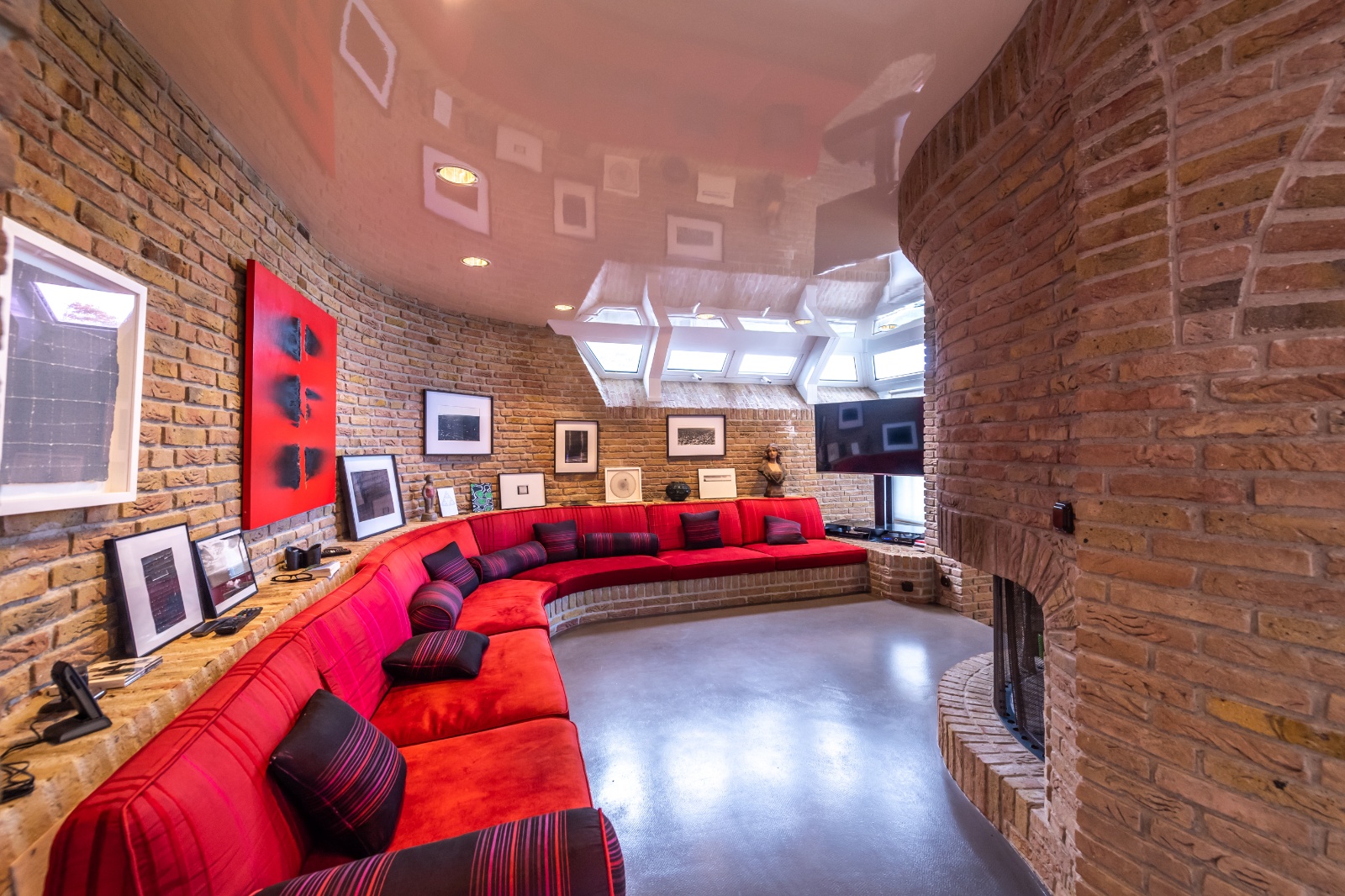 Luxury Places Sullens 012