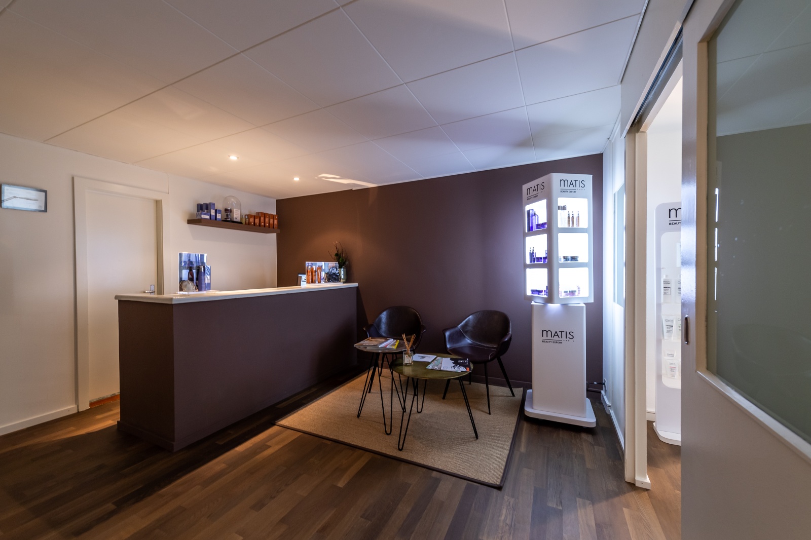 Institut 010