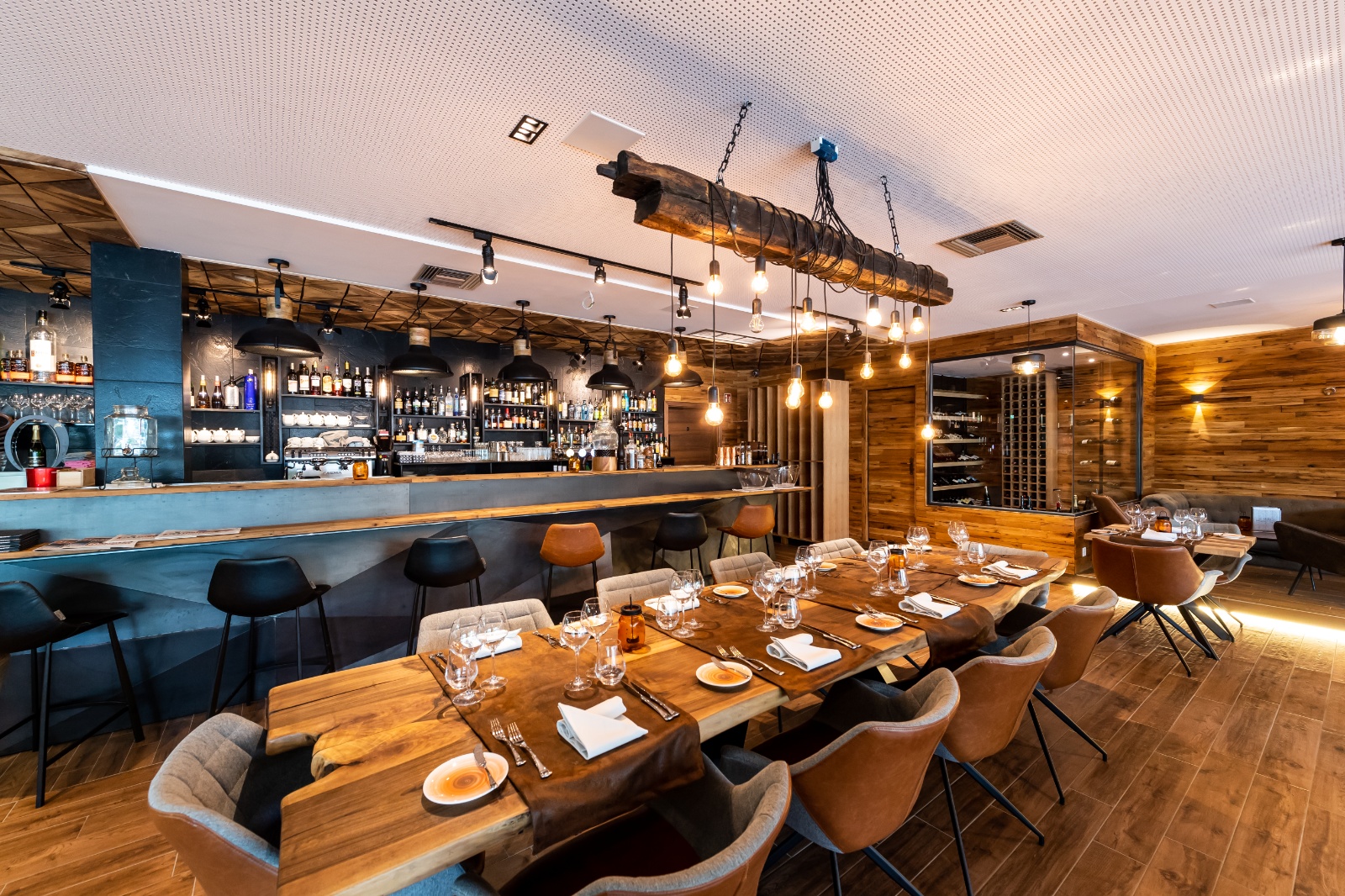 1820 Restaurant 015