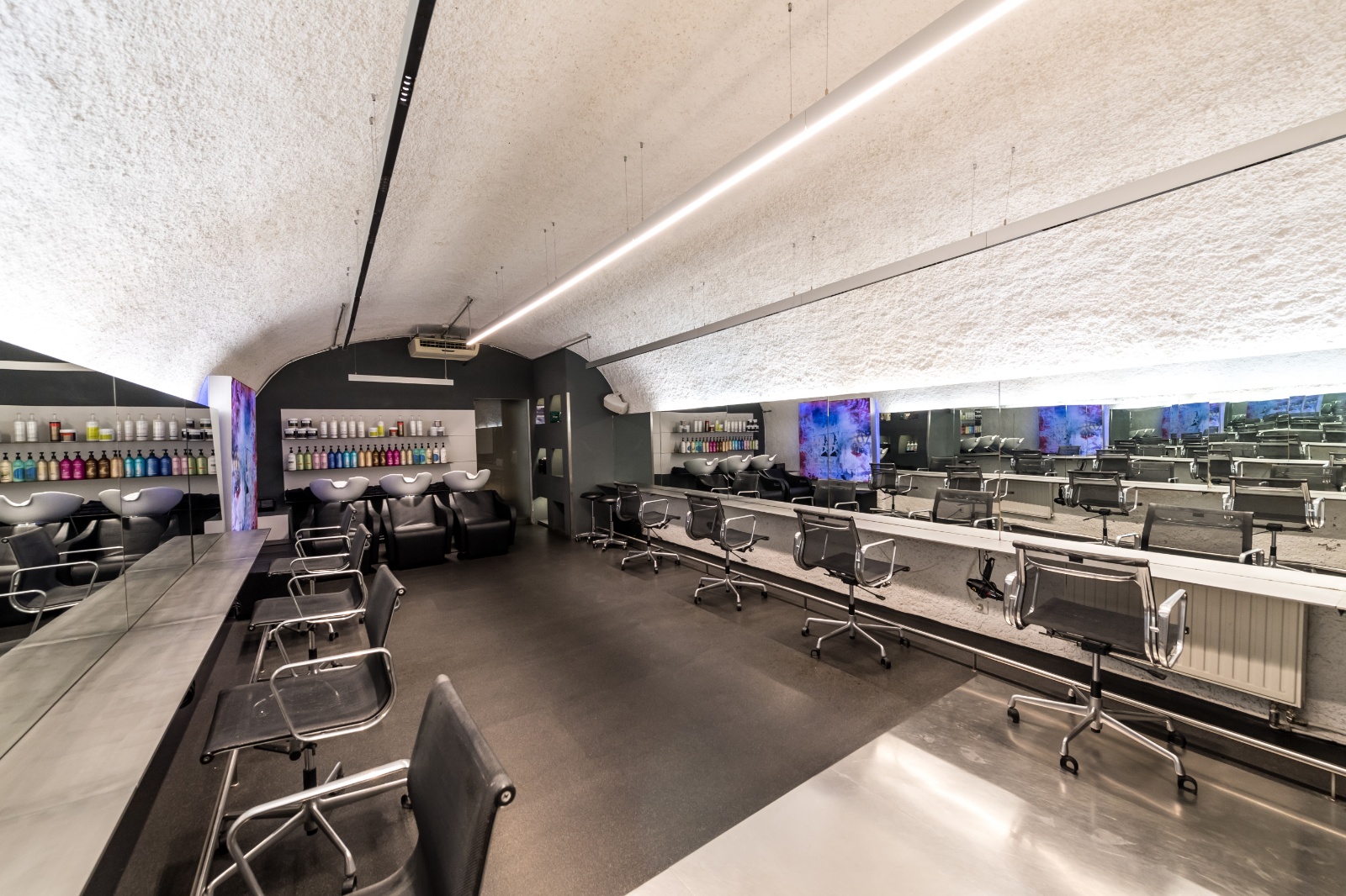 Salon 008